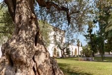 外部的 Masseria Marzalossa