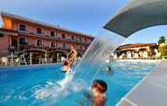 Swimming Pool 4 Hotel Villa Elena