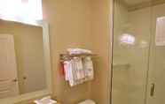 ห้องน้ำภายในห้อง 6 TownePlace Suites Williamsport
