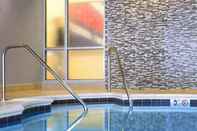 Swimming Pool SpringHill Suites Columbus OSU