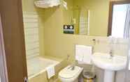 In-room Bathroom 3 Hotel Alda Ciudad de Soria