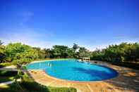 Swimming Pool Waika Hotel