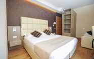 Bedroom 4 Hotel Dori