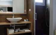 In-room Bathroom 2 Salice Resort