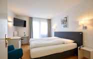 Kamar Tidur 3 Hotel Schmid & Alfa