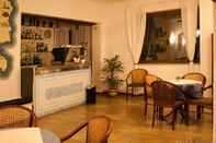 Quầy bar, cafe và phòng lounge Hotel Marinella