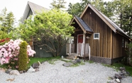 Exterior 2 Reef Point Cottages