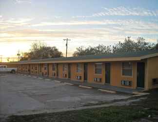 Exterior 2 Tropicana Motel