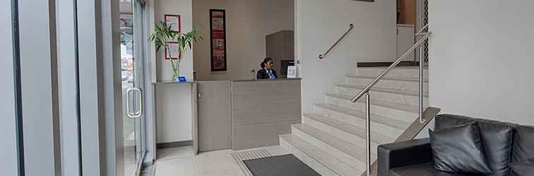 Lobi Best Western Plus Camperdown Suites