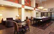 ร้านอาหาร 5 Hampton Inn & Suites by Hilton Fargo Medical Center