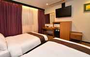 Bedroom 2 Hotel Skypark Myeongdong I