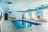 Swimming Pool Quality Inn Orleans