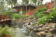 Kolam Renang Fragrant Nature Backwater Resort & Ayurveda Spa