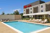 Swimming Pool ibis Istres Trigance