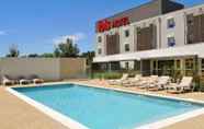 Swimming Pool 5 ibis Istres Trigance