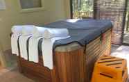 Entertainment Facility 5 Idyllic Retreat For 4 People in Beautiful Otway Ranges, Recharge & Refresh in Hot Tub