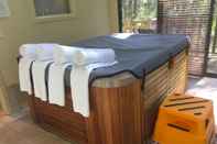 Entertainment Facility Idyllic Retreat For 4 People in Beautiful Otway Ranges, Recharge & Refresh in Hot Tub