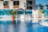 Swimming Pool Hotel Del Mar Mamaia