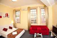 Kamar Tidur Sydney Crecy Hotel