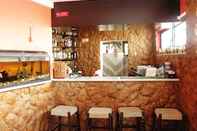 Bar, Cafe and Lounge Clube Meia Praia