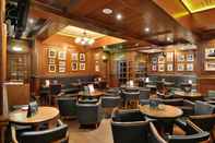 Bar, Kafe dan Lounge Delta hotels by Marriott Jumeirah Beach, Dubai
