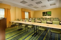 Functional Hall Fairfield Inn & Suites Baltimore BWI Airport