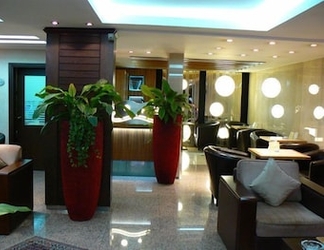 Lobby 2 Al Bustan