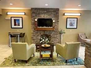 Lobby 4 SureStay Plus Hotel by Best Western Buckhannon