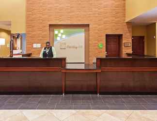 Lobby 2 Holiday Inn Ardmore I-35, an IHG Hotel
