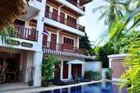 Swimming Pool Baan Chayna Resort Hotel