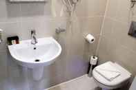 In-room Bathroom NOX HOTELS - Paddington