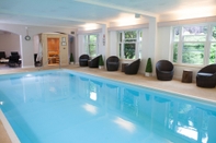 Swimming Pool The Evesham Hotel