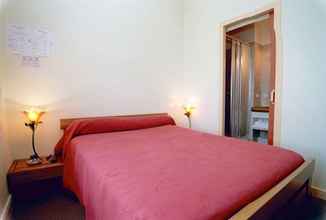 Bedroom 4 Brit Hotel L'Arrivée Guingamp