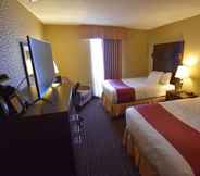 Bedroom 4 Travelodge by Wyndham North Battleford