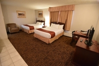 Bedroom Travelodge by Wyndham North Battleford