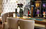 Quầy bar, cafe và phòng lounge 5 Best Western Deincourt Hotel