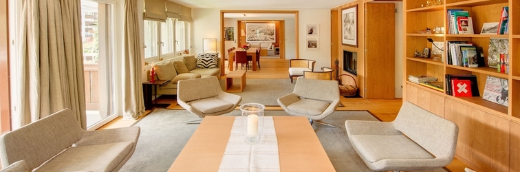 Lobby Mountain Exposure Luxury Chalets & Penthouses & Apartments