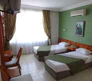 Kamar Tidur 7 Pinar Hotel