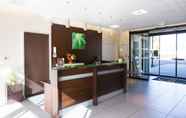 Lobi 6 All Suites Appart Hotel Pau