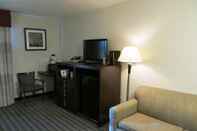 Bedroom Super 8 by Wyndham Saskatoon Near Downtown