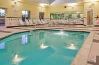 Swimming Pool Fairfield Inn & Suites Kearney