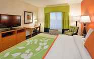 Bedroom 3 Fairfield Inn & Suites Kearney