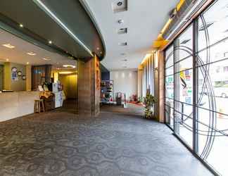 Lobi 2 Forward Hotel Taipei