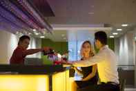 บาร์ คาเฟ่ และเลานจ์ Aparthotel Adagio Abu Dhabi Al Bustan