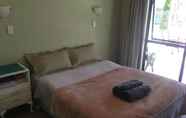 Kamar Tidur 7 Somersal Bed & Breakfast