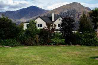 Exterior 4 Queenstown Country Lodge