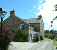 Exterior 2 Cefn Uchaf Guesthouse