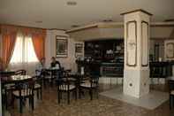 Bar, Cafe and Lounge Hotel Dracos