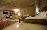 Kamar Tidur 4 Roma Cave Suite Hotel