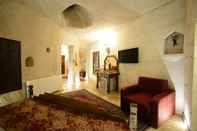 Lobi Roma Cave Suite Hotel